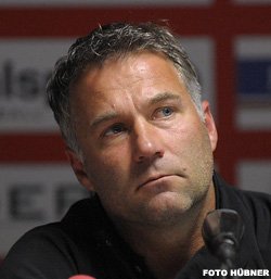 Die Offenbacher Kickers haben Cheftrainer Thomas Gerstner beurlaubt.